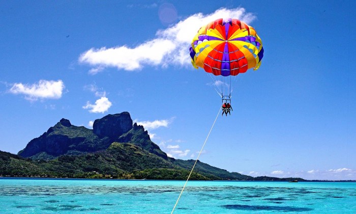 Bora parasailing tahiti paragliding parasail parachute activites inclusive regalos