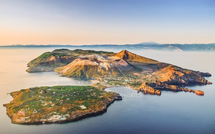 Top 10 Places On The Aeolian Islands