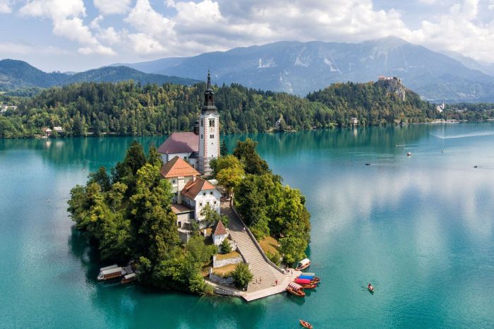 Slovenia bled lake places europe visit hikes croatia bosnia montenegro touropia trip road shutterstock map prove paradise nature magazine balkan